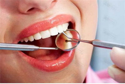 根管治疗牙龈发白疼怎么办