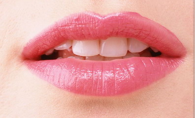 口腔纤维化张口受限怎么治疗_口腔呼出的气难闻是什么原因