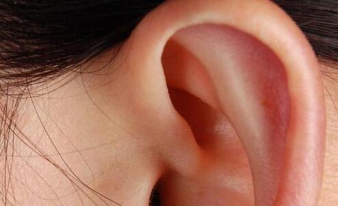 什么方法可以让耳洞变小