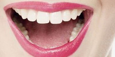 拔完牙齿后嘴巴里有一股异味_拔完牙齿半个月可以咬牙印儿吗