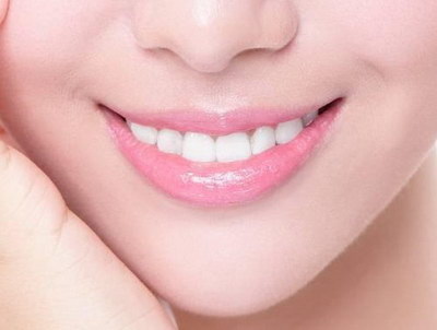 烤瓷牙修复需要磨旁边的牙_以牙还牙:烤瓷牙修复能够拯救你的牙齿