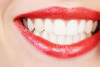 门牙根管治疗上了药「门牙根管治疗牙套是什么样子」