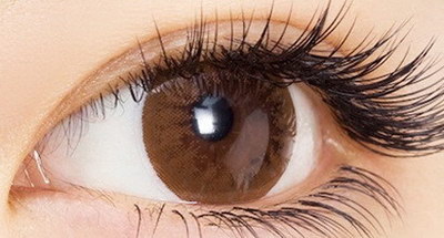 熬夜黑眼圈怎么治疗_先天性黑眼圈的症状